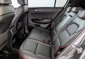 Подержанный автомобиль Kia Sportage 2021 года (12 фото)