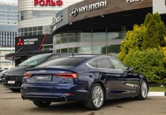 Подержанный автомобиль Audi A5 Liftback 2019 года (4 фото)