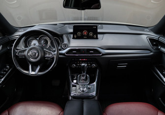 Подержанный автомобиль Mazda CX-9 2021 года (13 фото)
