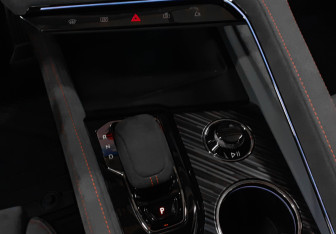 Подержанный автомобиль Zeekr 001 2023 года (19 фото)