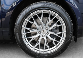 Подержанный автомобиль Land Rover Range Rover Evoque 2021 года (28 фото)