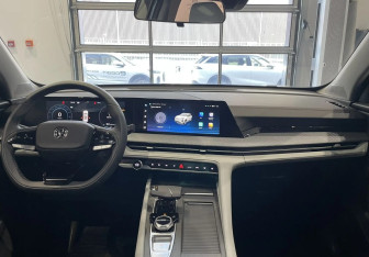 Подержанный автомобиль Changan CS75PLUS 2024 года (11 фото)