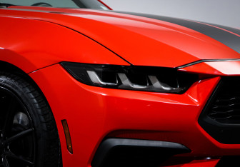 Подержанный автомобиль Ford Mustang Coupe 2024 года (16 фото)