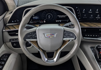 Подержанный автомобиль Cadillac Escalade Suv 2021 года (22 фото)