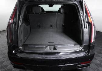 Подержанный автомобиль Cadillac Escalade Suv 2022 года (9 фото)