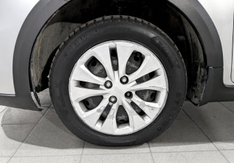 Подержанный автомобиль Kia Rio Hatchback 2021 года (17 фото)