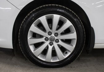 Подержанный автомобиль Opel Astra Hatchback 2014 года (24 фото)