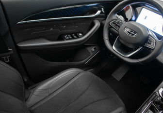Подержанный автомобиль Geely Monjaro 2024 года (20 фото)