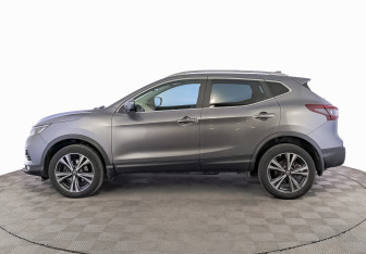 Подержанный автомобиль Nissan Qashqai 2021 года (8 фото)