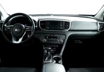 Подержанный автомобиль Kia Sportage 2019 года (10 фото)