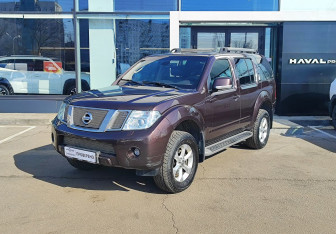 Подержанный автомобиль Nissan Pathfinder 2012 года (1 фото)