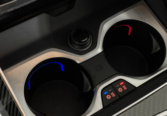 Подержанный автомобиль BMW X6 M 2024 года (22 фото)