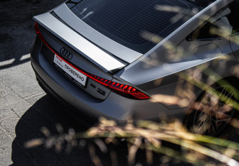 Подержанный автомобиль Audi A7 2018 года (22 фото)
