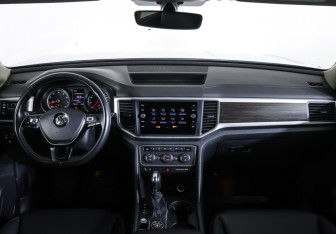 Подержанный автомобиль Volkswagen Teramont 2019 года (18 фото)