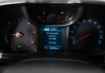 Подержанный автомобиль Chevrolet Orlando 2012 года (13 фото)