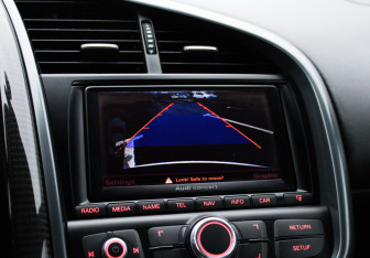 Подержанный автомобиль Audi R8 Coupe 2011 года (22 фото)