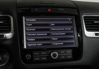 Подержанный автомобиль Volkswagen Touareg 2014 года (16 фото)