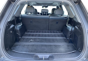 Подержанный автомобиль Changan CS95 2023 года (17 фото)