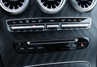 Подержанный автомобиль Mercedes-Benz GLC Coupe 2017 года (16 фото)