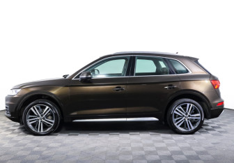 Подержанный автомобиль Audi Q5 2017 года (8 фото)