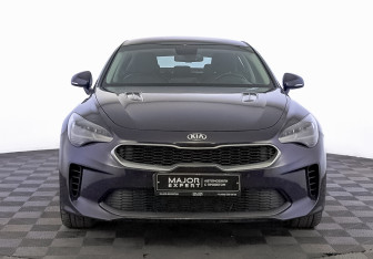 Подержанный автомобиль Kia Stinger 2019 года (2 фото)