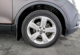 Подержанный автомобиль Opel Mokka 2014 года (18 фото)