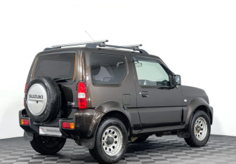Подержанный автомобиль Suzuki Jimny 2018 года (5 фото)