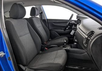 Подержанный автомобиль Kia Rio Hatchback 2019 года (23 фото)