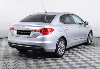 Подержанный автомобиль Citroen C4 Sedan 2013 года (3 фото)