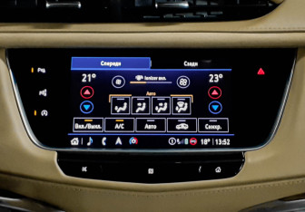 Подержанный автомобиль Cadillac XT5 2020 года (14 фото)
