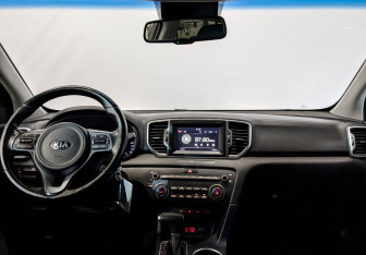 Подержанный автомобиль Kia Sportage 2018 года (15 фото)