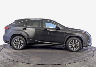 Подержанный автомобиль Lexus RX 2021 года (4 фото)