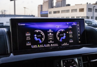 Подержанный автомобиль Lexus LX 2016 года (21 фото)