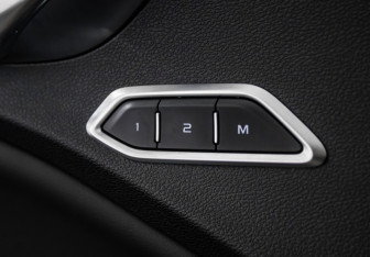 Подержанный автомобиль Geely Tugella 2022 года (20 фото)