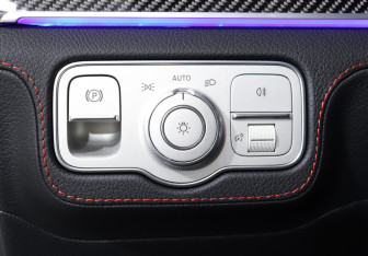 Подержанный автомобиль Mercedes-Benz GLE AMG 2024 года (18 фото)