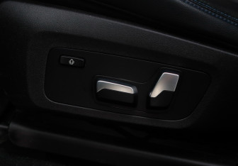 Подержанный автомобиль BMW X4 2019 года (18 фото)