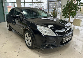 Подержанный автомобиль Opel Vectra Sedan 2006 года (3 фото)