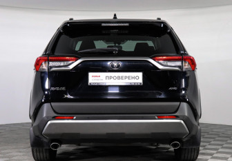 Подержанный автомобиль Toyota RAV4 2020 года (6 фото)