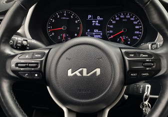 Подержанный автомобиль Kia Rio Sedan 2021 года (15 фото)