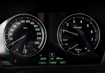 Подержанный автомобиль BMW X1 2019 года (13 фото)