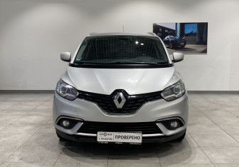 Подержанный автомобиль Renault Scenic 2017 года (2 фото)