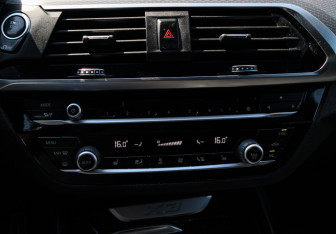 Подержанный автомобиль BMW X3 2019 года (20 фото)