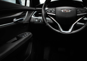 Подержанный автомобиль Cadillac XT6 2020 года (16 фото)