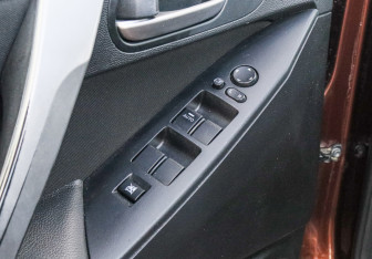 Подержанный автомобиль Mazda 3 Sedan 2013 года (13 фото)