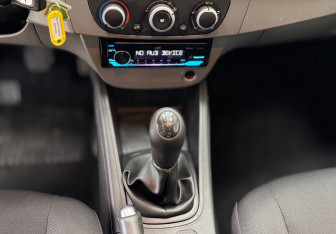 Подержанный автомобиль Renault Fluence 2010 года (18 фото)