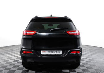 Подержанный автомобиль Jeep Cherokee 2014 года (6 фото)