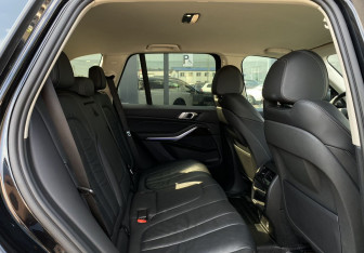 Подержанный автомобиль BMW X5 2020 года (26 фото)