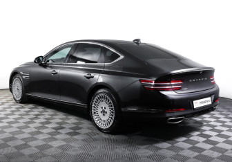 Подержанный автомобиль Genesis G80 2022 года (7 фото)