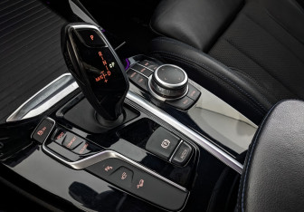 Подержанный автомобиль BMW X3 2021 года (21 фото)