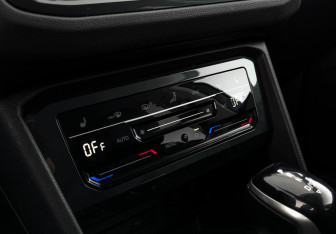 Подержанный автомобиль Volkswagen Tiguan 2021 года (25 фото)